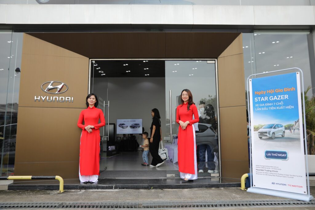 Hyundai Trường Chinh | Cổng Chính Vào Showroom Trưng Bày Xe Đại Lý Hyundai Trường Chinh