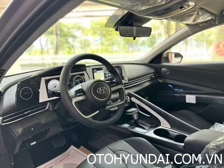 Nội thất xe Hyundai Elantra 1.6 AT Đặc Biệt 2023