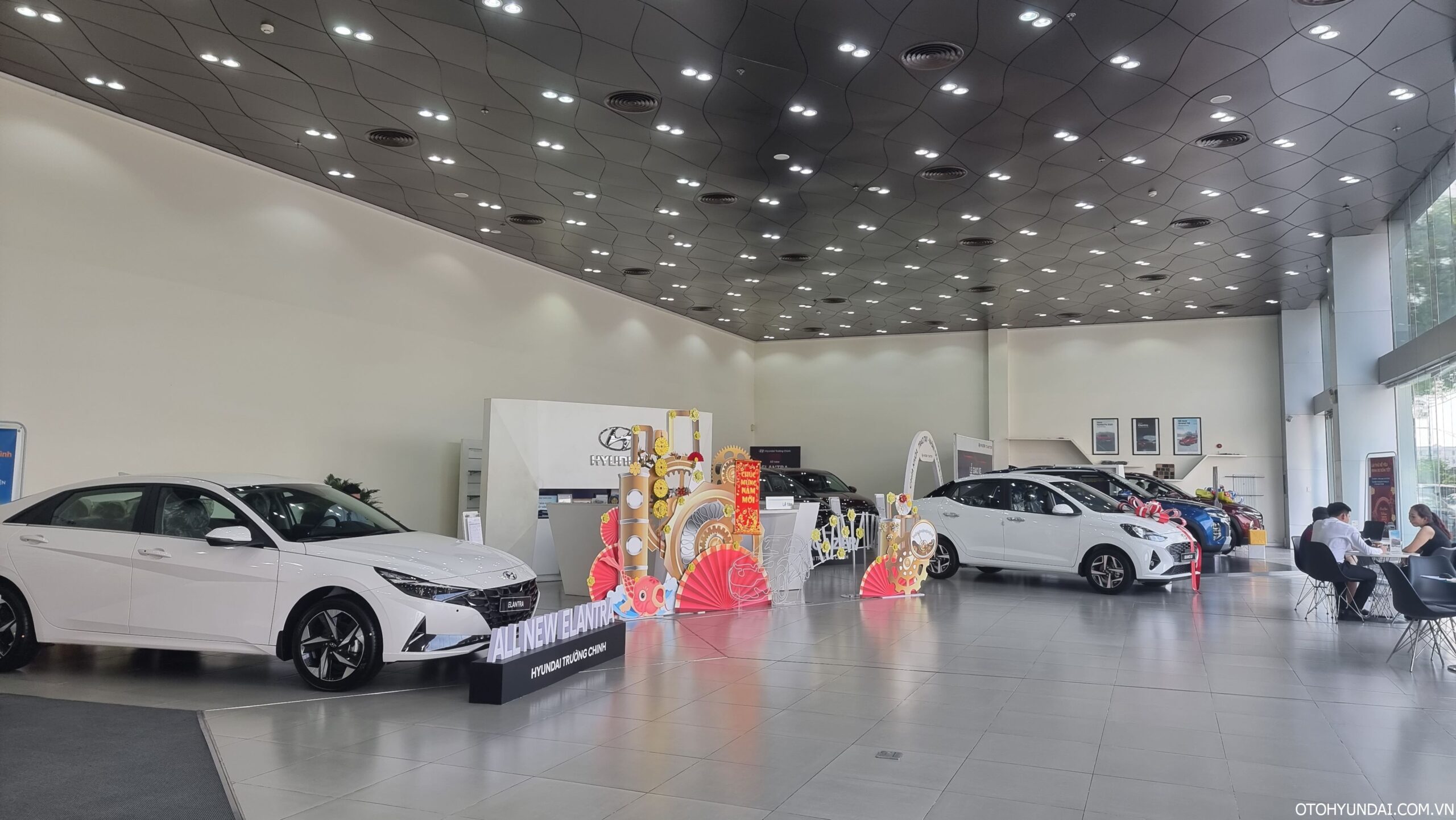 Khu trưng bày xe đại lý Hyundai quận tân Phú