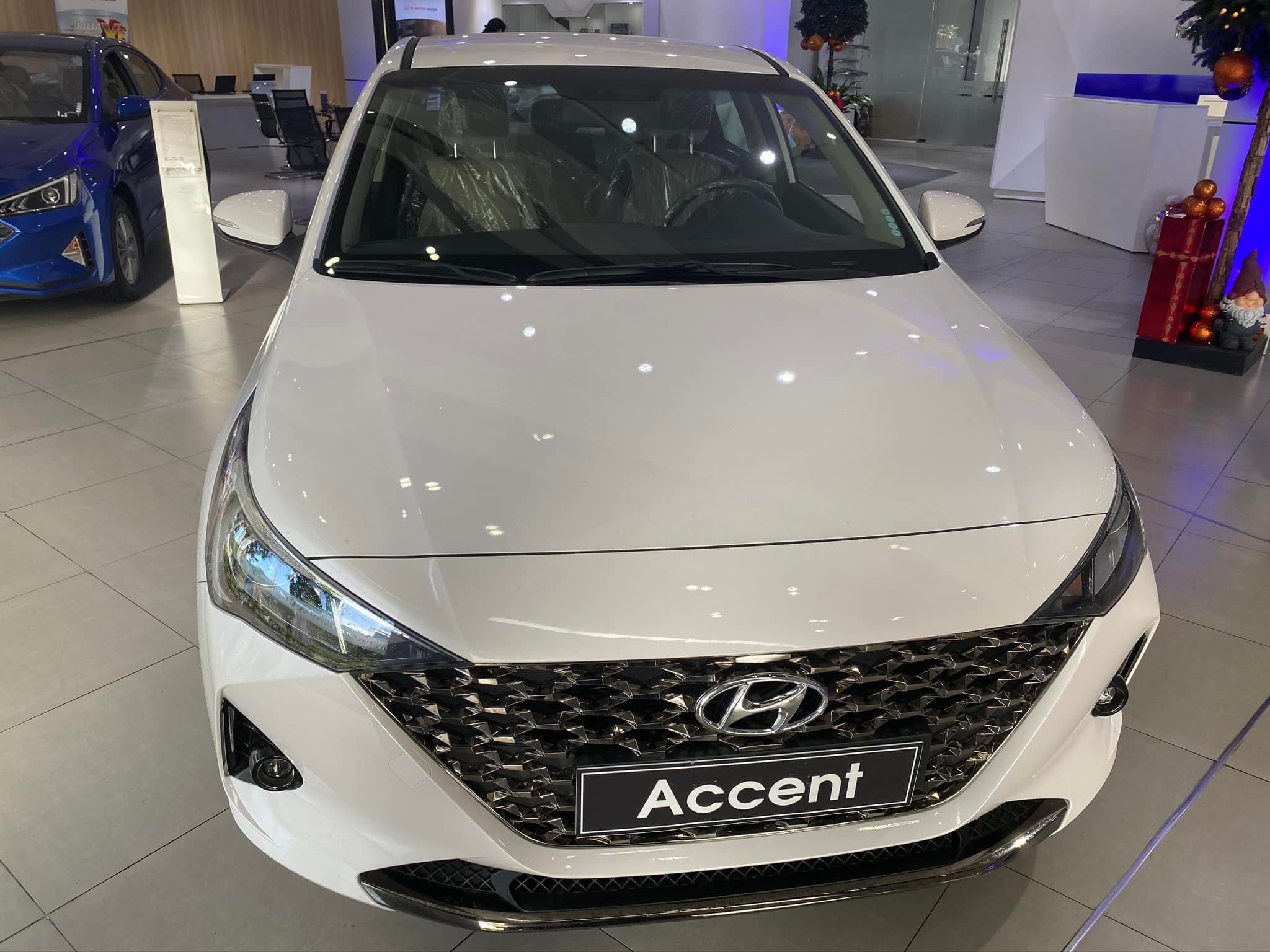 Hyundai Quận 8 Hyundai Quận 8 | Khu vực trưng bày xe