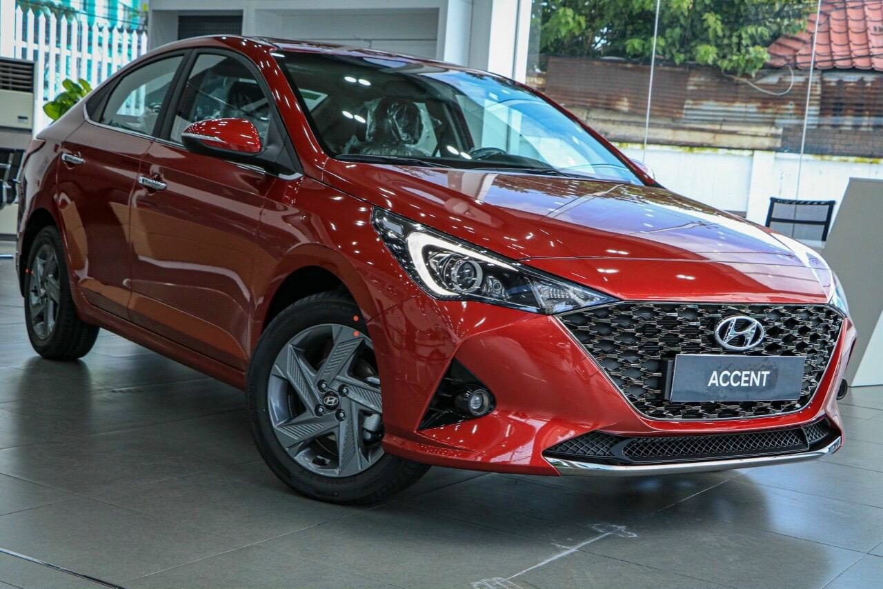 xe trưng bày tại hyundai hà tĩnh
