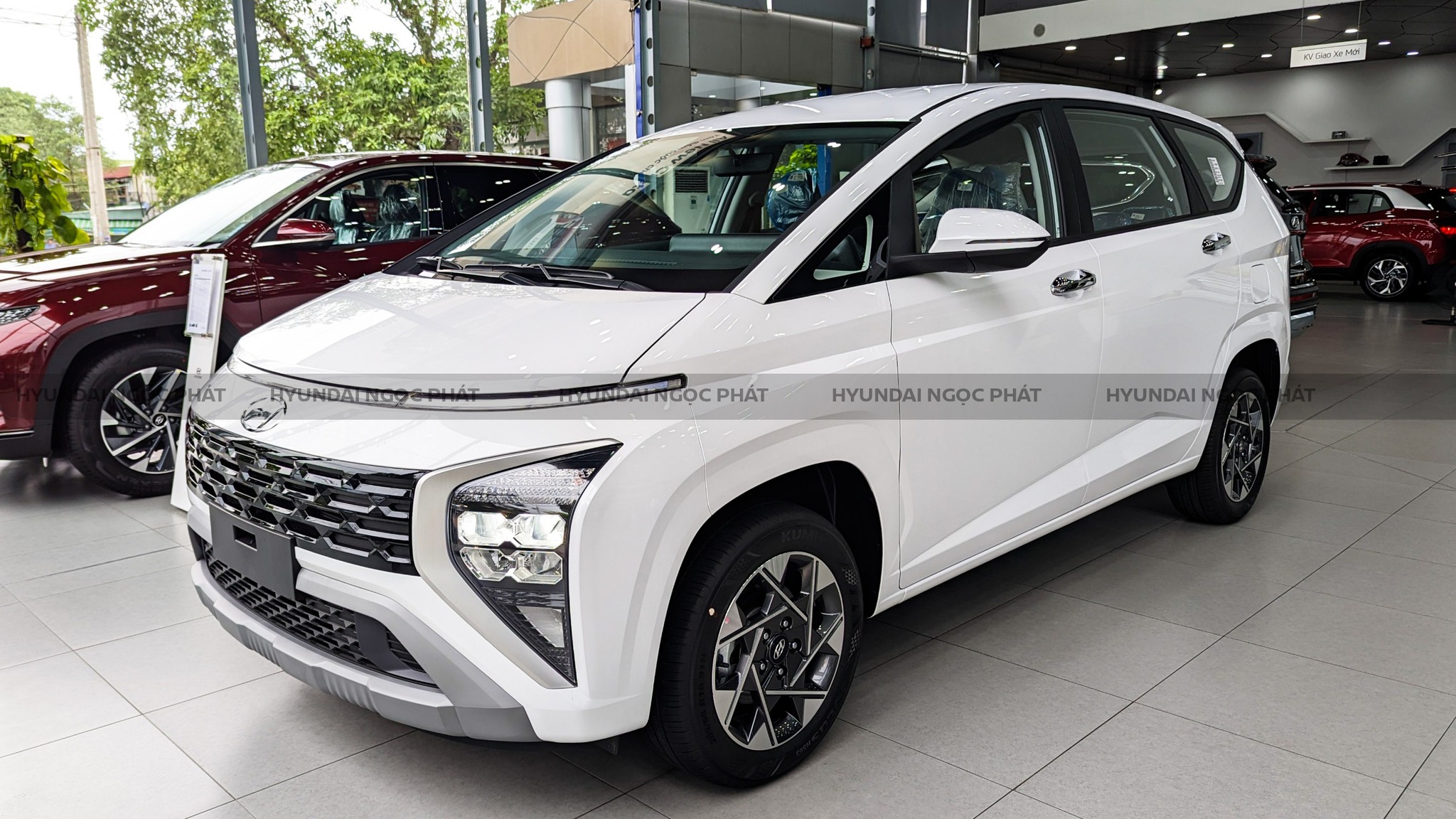 Hyundai ngọc phát đồng nai | khu vực trưng bày xe tại hyundai đồng nai