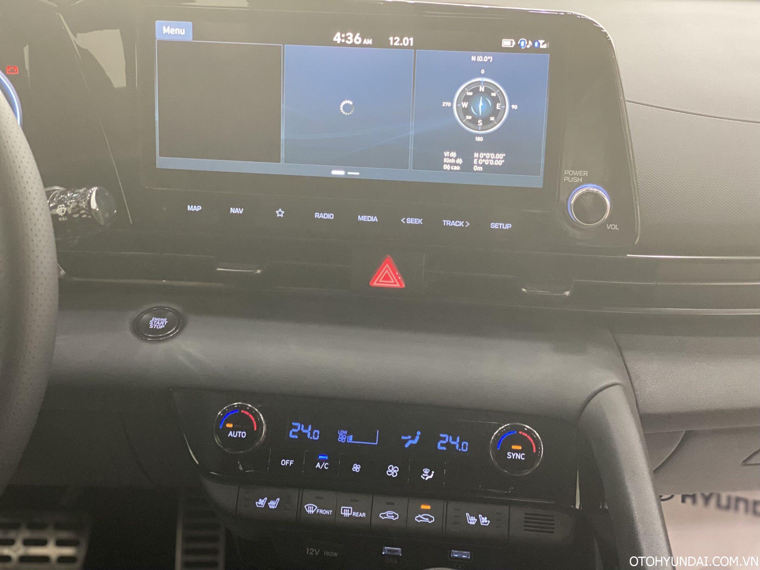 Hyundai Elantra 2023 có trang bị màn hình giải trí trung tâm 10.25 inch là tiêu chuẩn