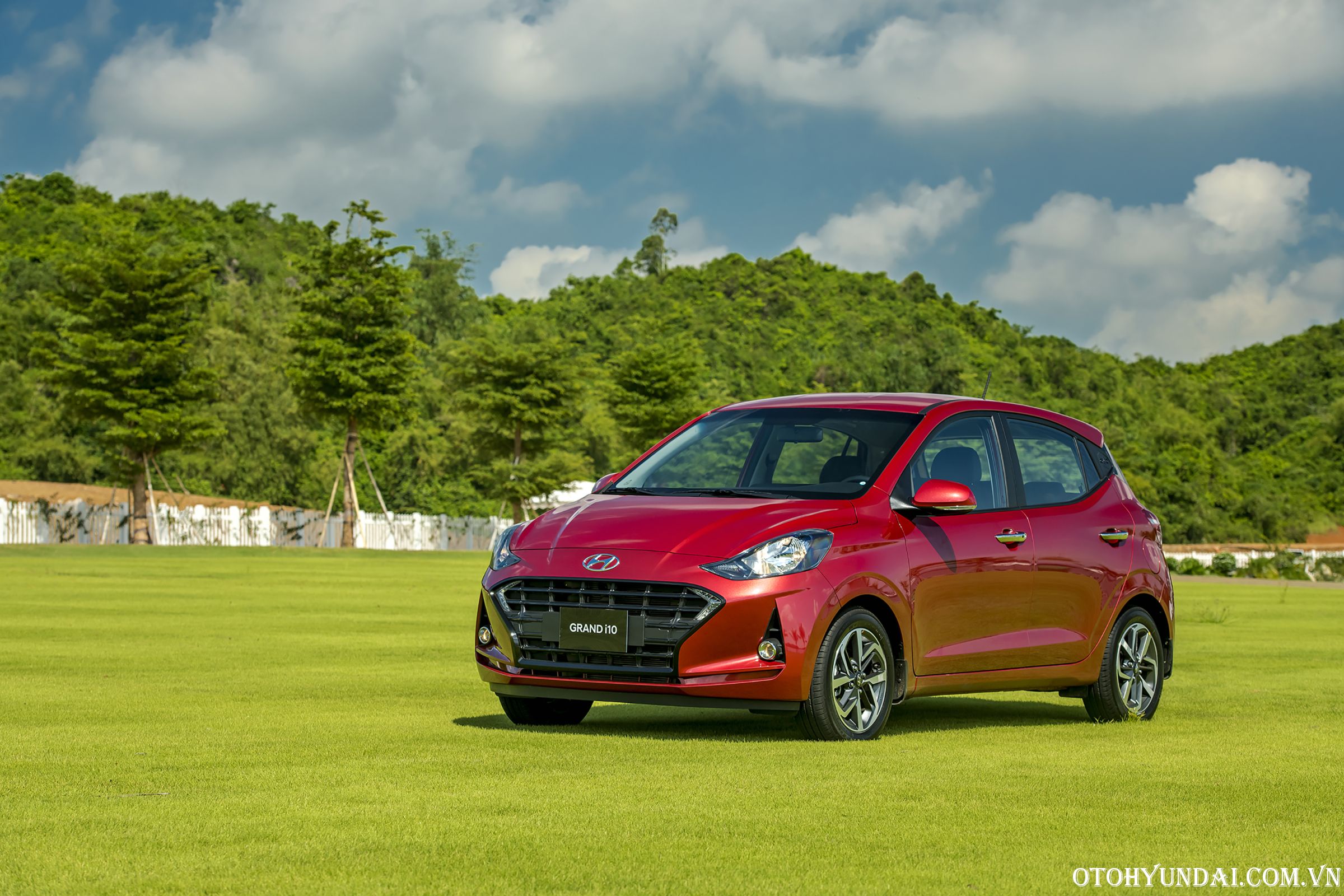 mua xe hyundai grand i10 trả góp
