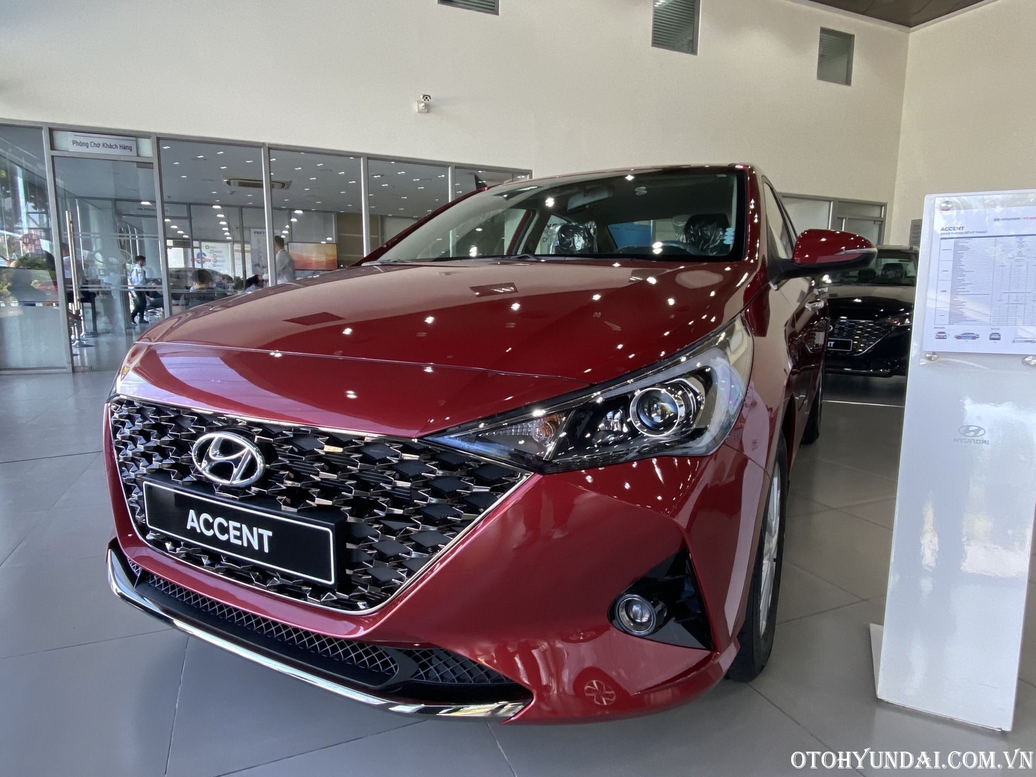 Đại Lý Hyundai Trường Chinh 1S khu vực trưng bày xe Hyundai tại quận 4