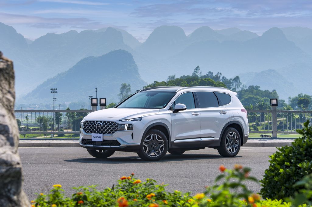 Hyundai SantaFe Hybrid chính thức ra mắt tại Việt Nam: Giá bán từ 1,450 tỷ đồng Hyundai SantaFe Hybrid - 1