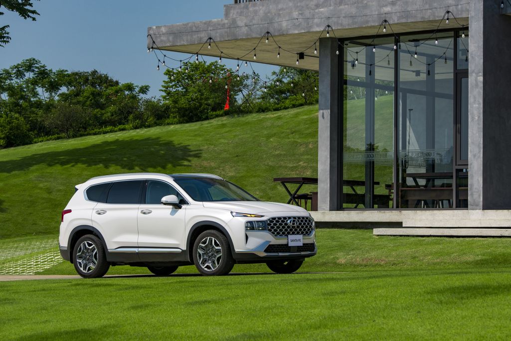 Hyundai SantaFe Hybrid chính thức ra mắt tại Việt Nam: Giá bán từ 1,450 tỷ đồng Hyundai SantaFe Hybrid - 6