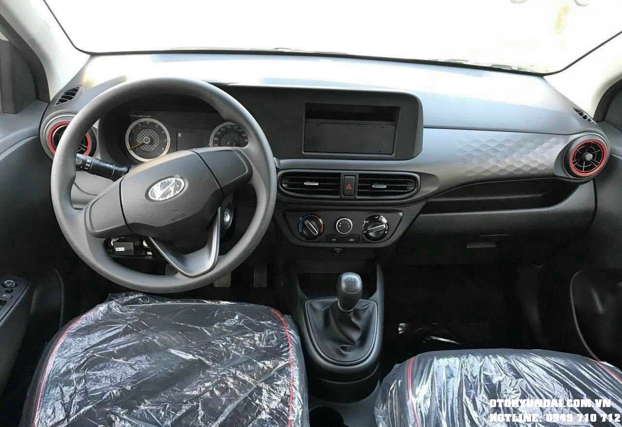 So sánh xe Hyundai Grand i10 MT Base và AT Tiêu chuẩn So sánh xe Hyundai Grand i10 MT Base và AT Tiêu chuẩn | So sánh hiệu suất nhiên liệu xe Hyundai Grand i10 MT Base và AT Tiêu chuẩn