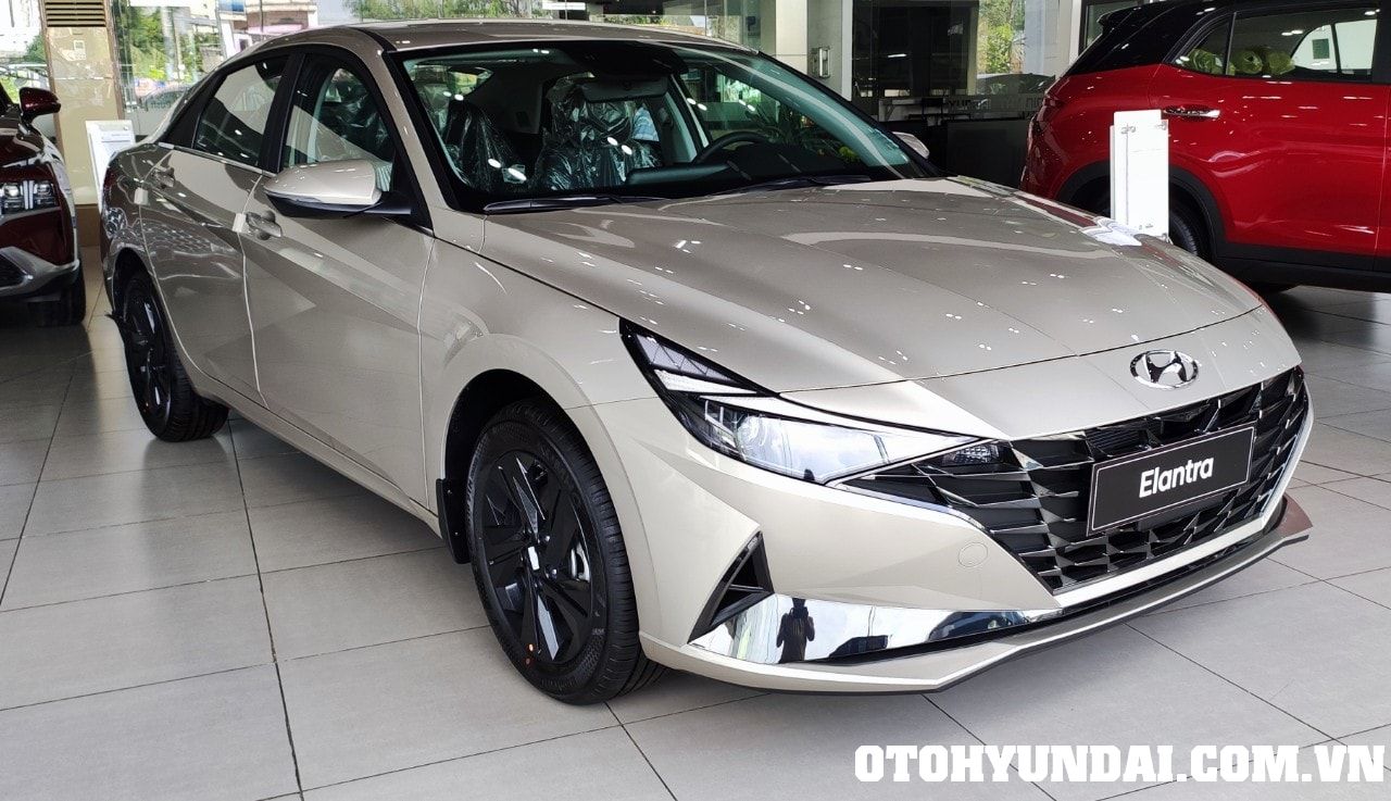 Ngoại thất Hyundai Elantra 1.6 Đặc biệt