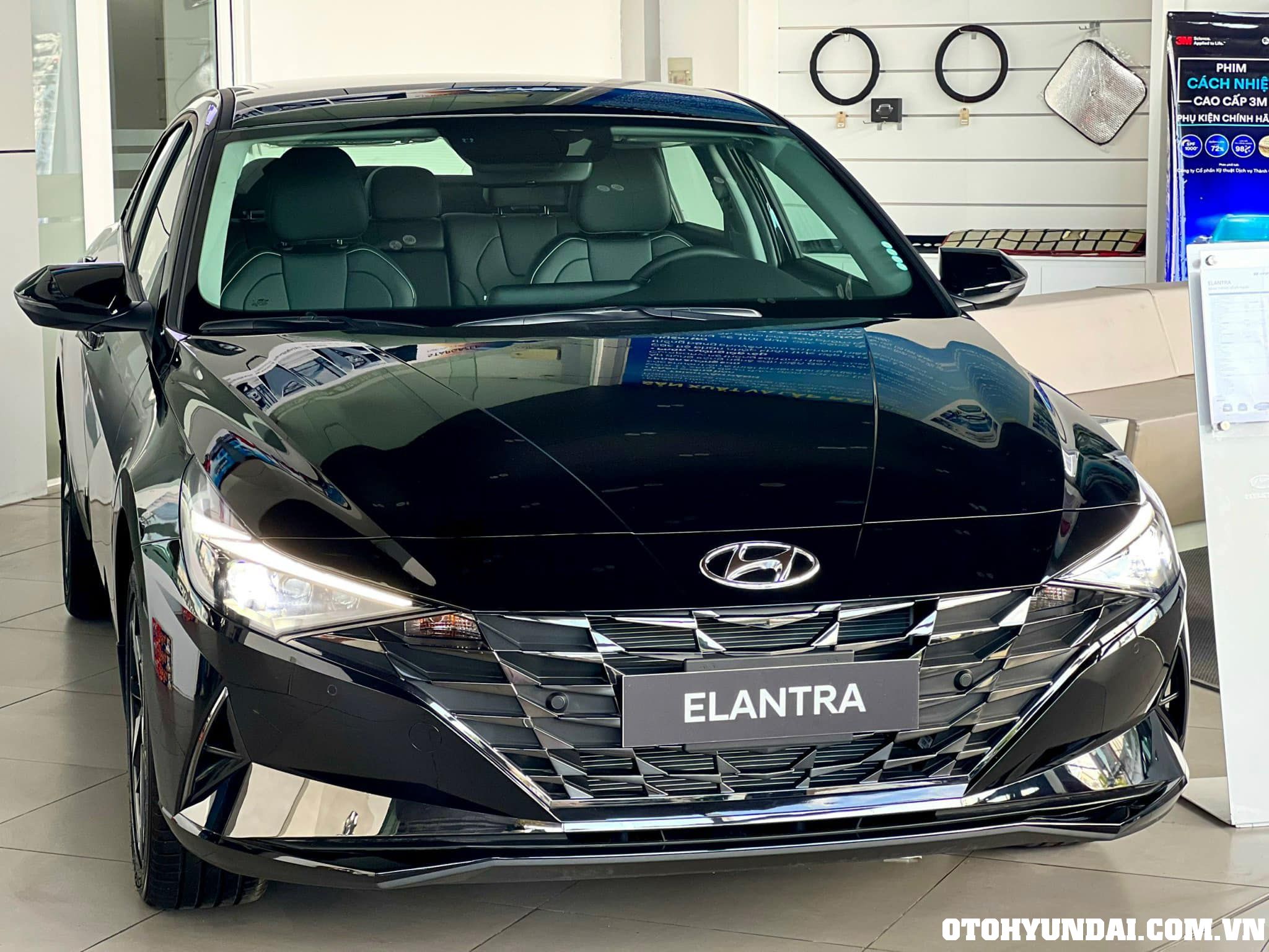 So sánh Hyundai Elantra 2.0 và Elantra N Line | Ngoại thất Hyundai Elantra 2.0