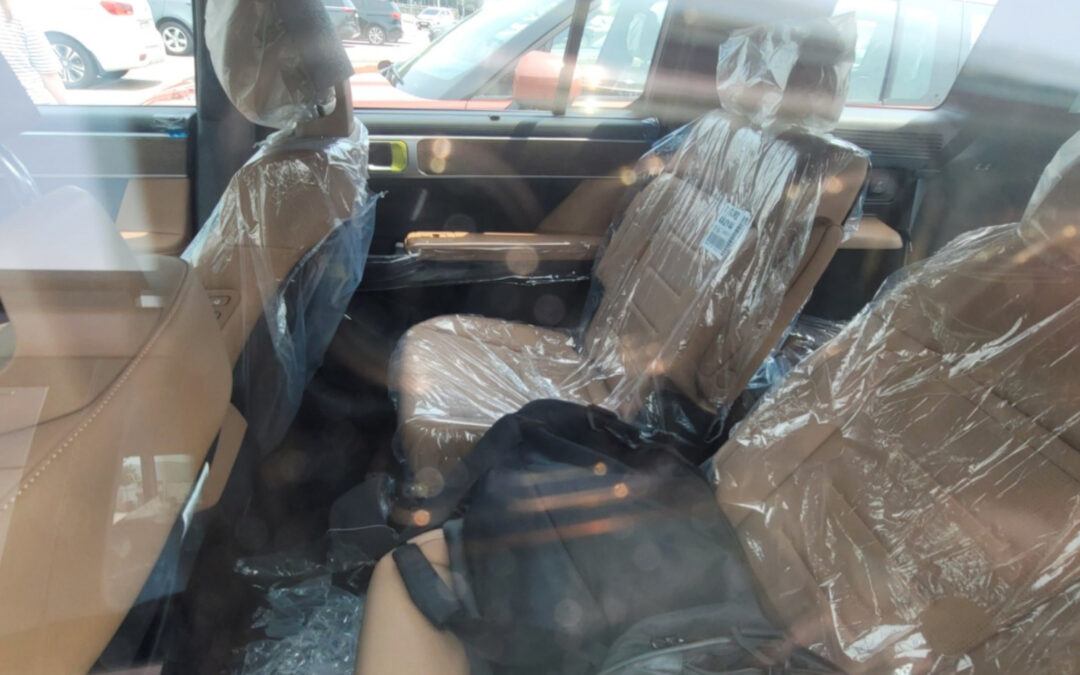 Hyundai SantaFe 2024 xuất hiện ngoài đời với thiết kế mới lạ Hyundai SantaFe 2024 | Hyundai SantaFe 2024 xuất hiện ngoài đời với thiết kế mới lạ - 6