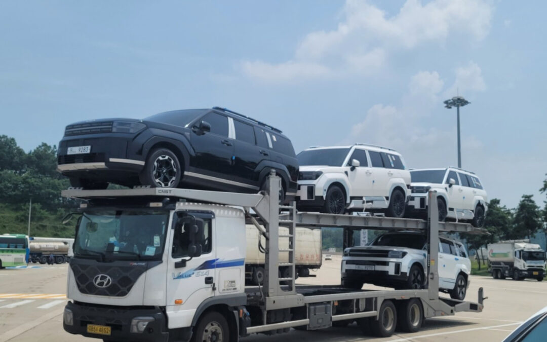 Hyundai SantaFe 2024 xuất hiện ngoài đời với thiết kế mới lạ Hyundai SantaFe 2024 | Hyundai SantaFe 2024 xuất hiện ngoài đời với thiết kế mới lạ - 9