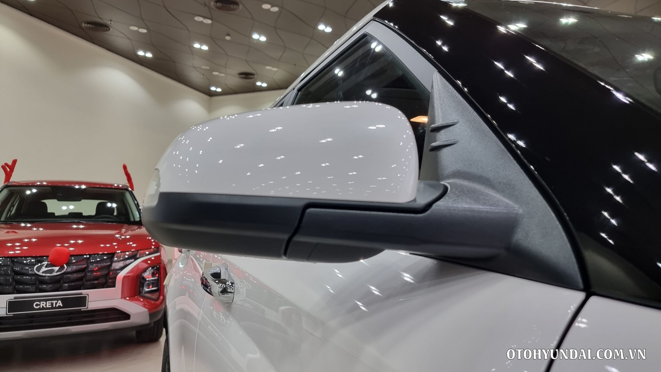 Hyundai Venue 2024 | Gương chiếu hậu có tính năng gập điện/chỉnh điện, tích hợp đèn báo rẽ
