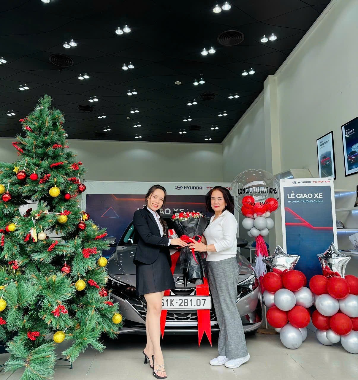 Hyundai Trường Chinh | Đại Lý Hyundai Trường Chinh Hân Hạnh Được Bàn Giao Xe Đến Quý Khách Hàng