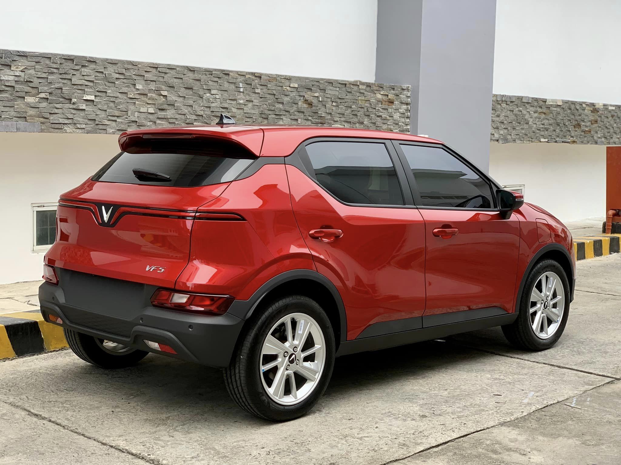 Công nghệ an toàn trên VinFast VF 5 vượt tầm phân khúc